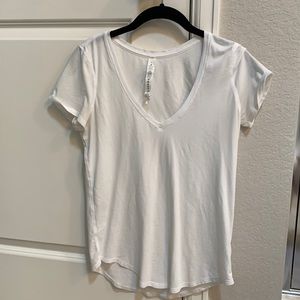 Lululemon Love V neck t-shirt